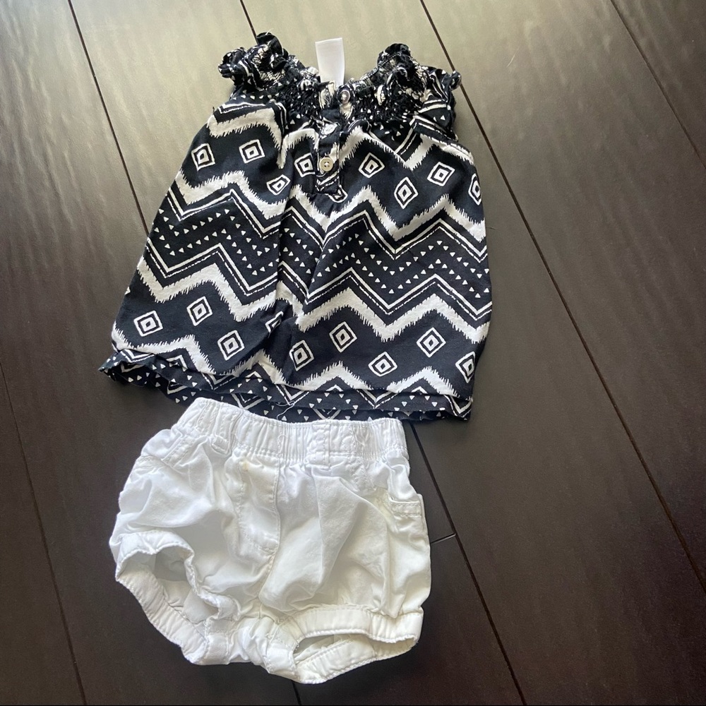 Carter’s girl tribal print black and white tank & white shorts 9M
